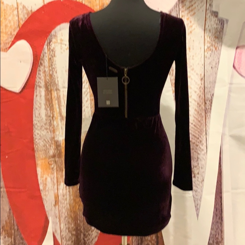 🌸NWT INSIGHT DEEP PURPLE VELVET DRESS - Picture 5 of 8